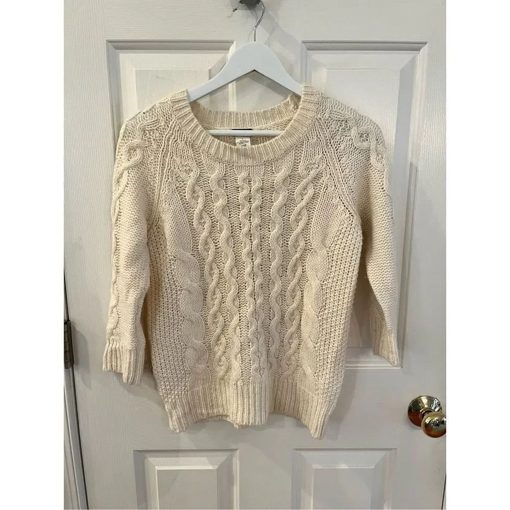 J. Crew Cream Alpaca Blend Cable Knit Crew Neck Sweater sz S EUC